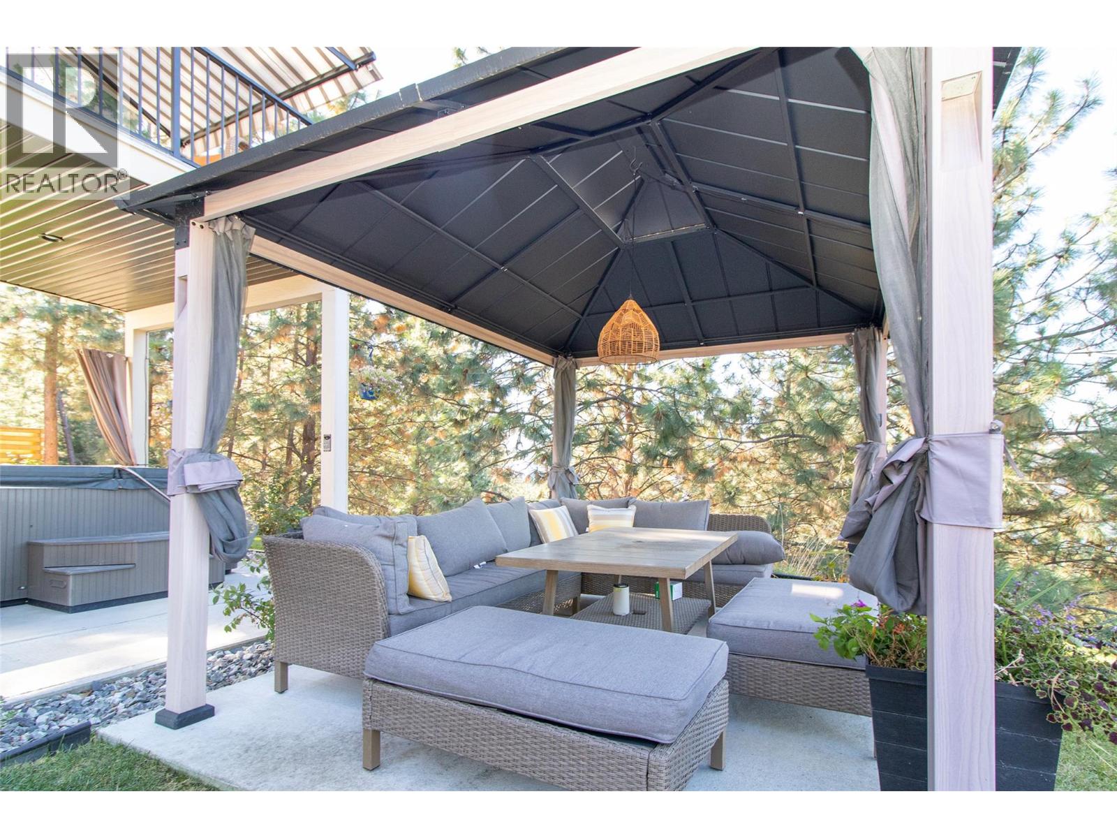  5532 Oyama Lake Road, Lake Country