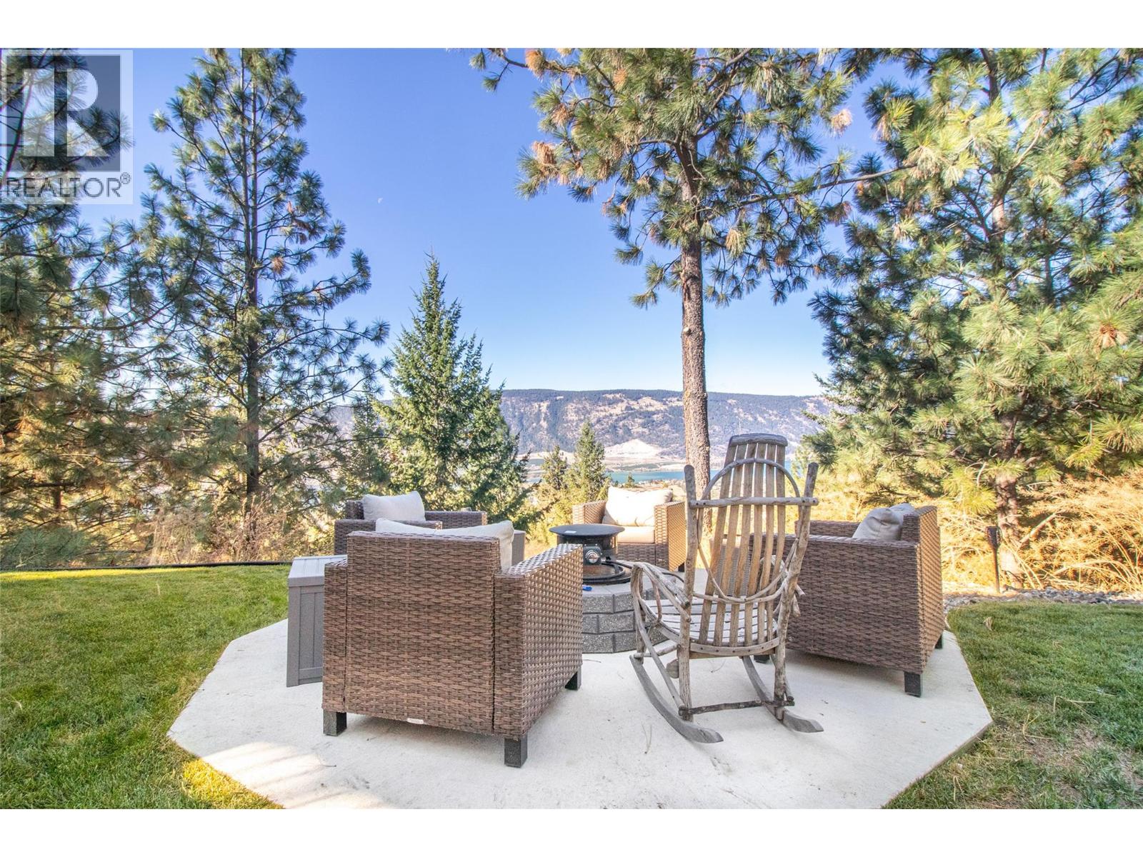  5532 Oyama Lake Road, Lake Country