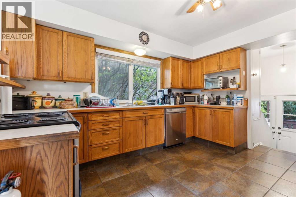 Single Family House Bungalow for Sale in   Avenue NE Winston Heights/Mountview Calgary 