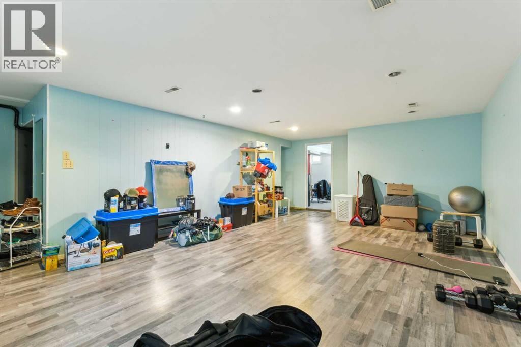 Single Family House Bungalow for Sale in   Avenue NE Winston Heights/Mountview Calgary 