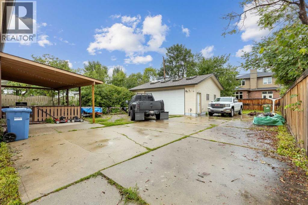 Single Family House Bungalow for Sale in   Avenue NE Winston Heights/Mountview Calgary 