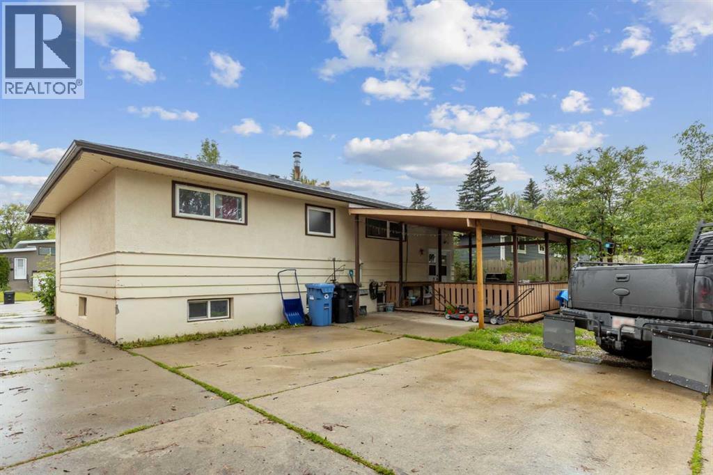 Single Family House Bungalow for Sale in   Avenue NE Winston Heights/Mountview Calgary 