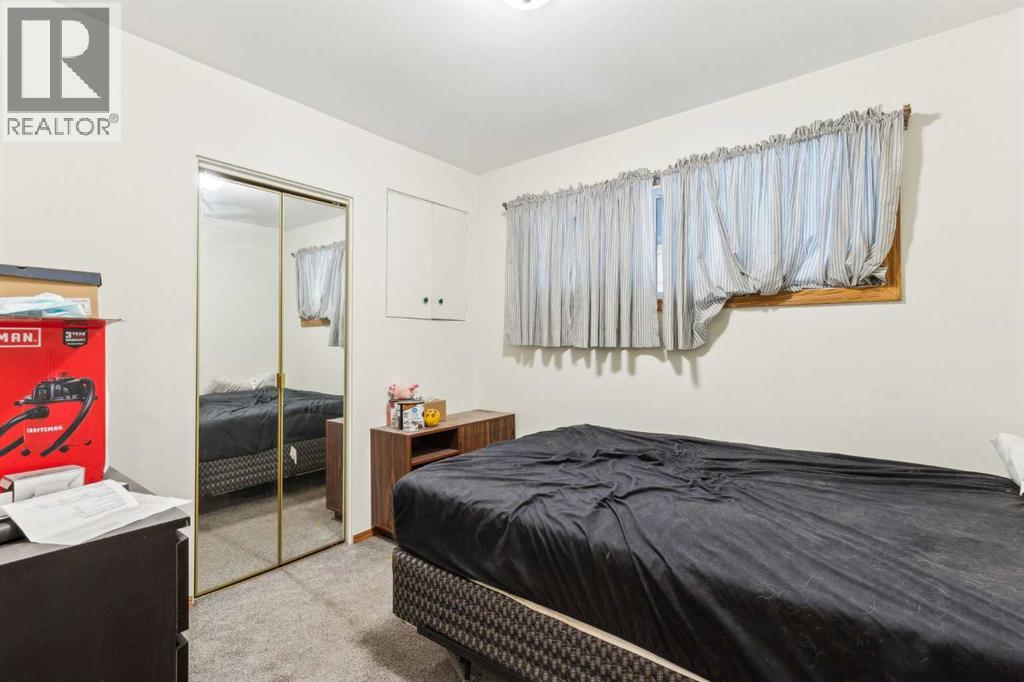 Single Family House Bungalow for Sale in   Avenue NE Winston Heights/Mountview Calgary 