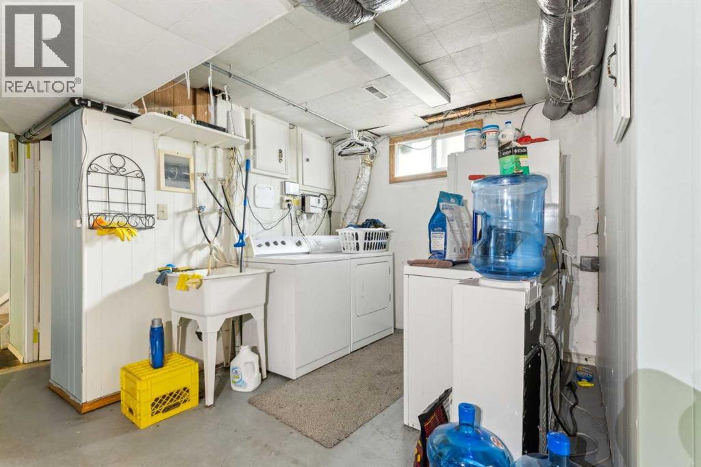 Single Family House Bungalow for Sale in   Avenue NE Winston Heights/Mountview Calgary 