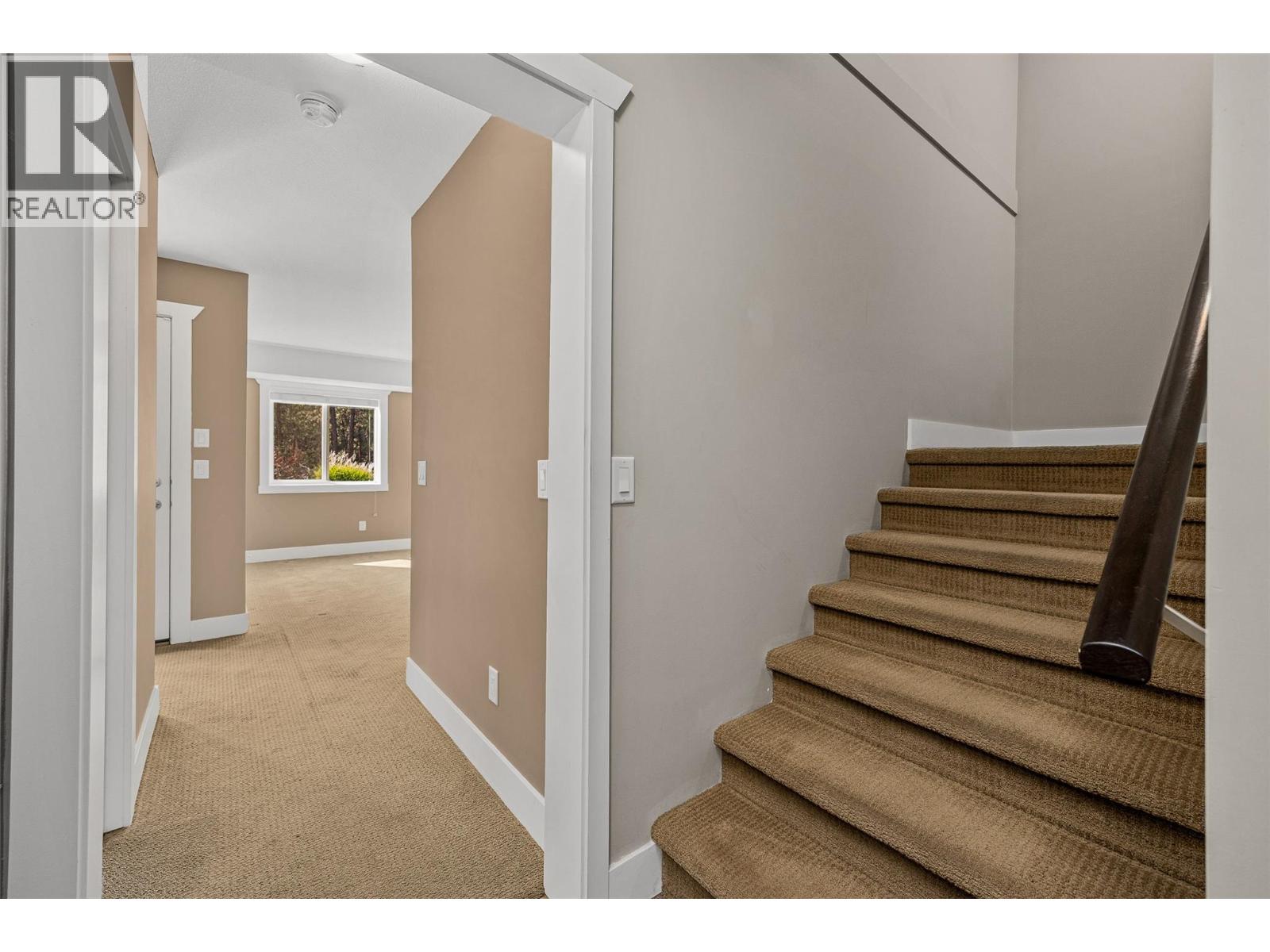  3464 Cougar Road, West Kelowna