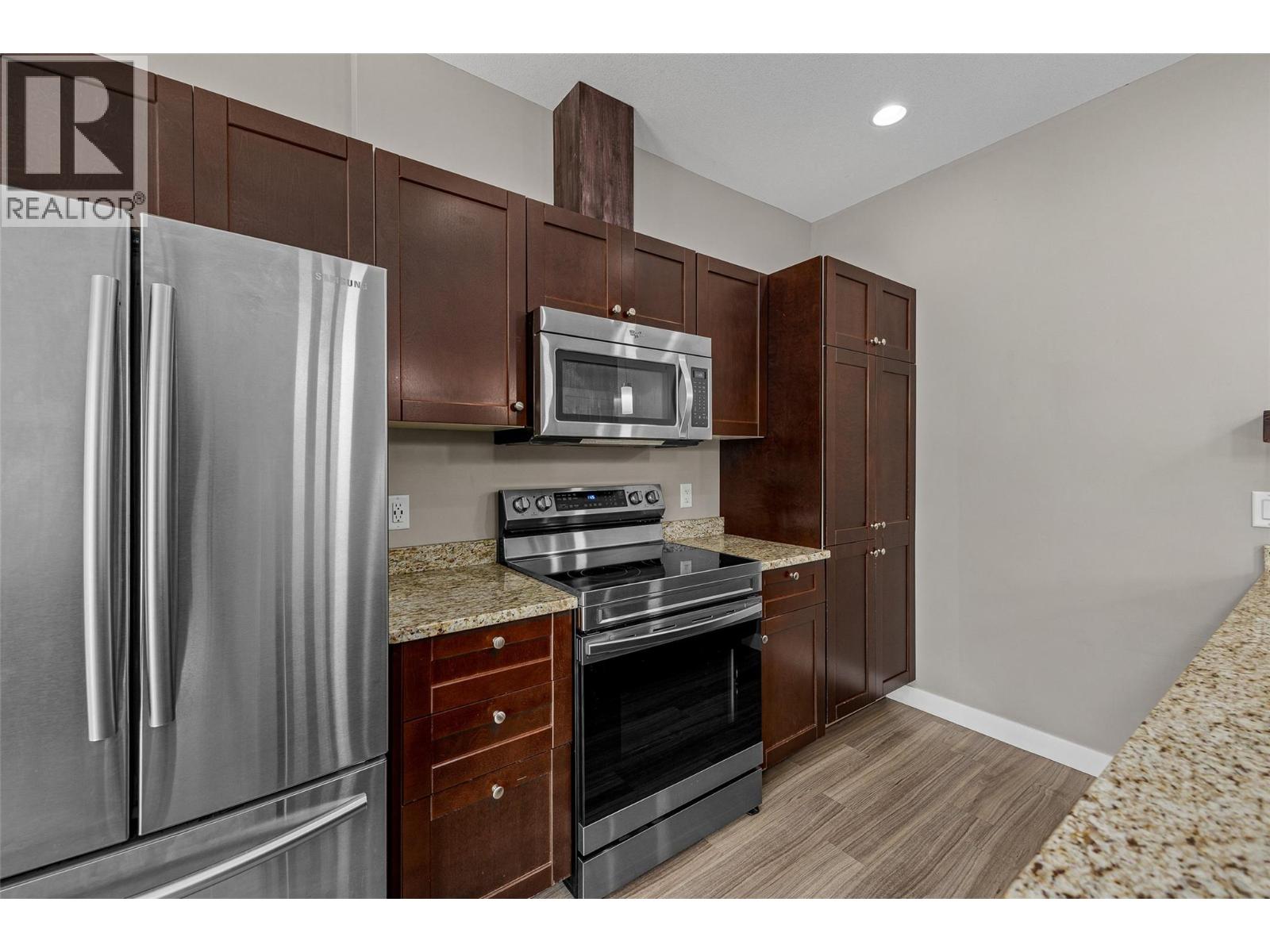  3464 Cougar Road, West Kelowna