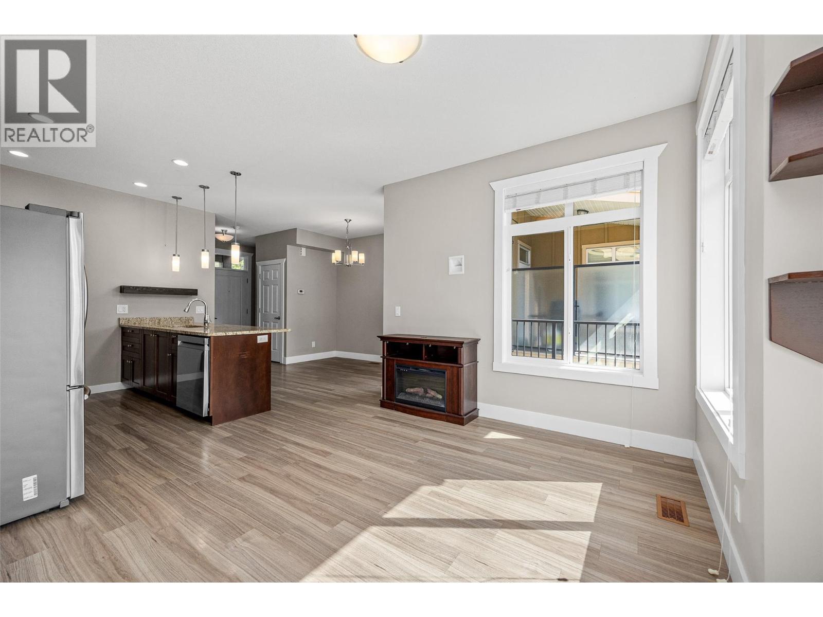  3464 Cougar Road, West Kelowna