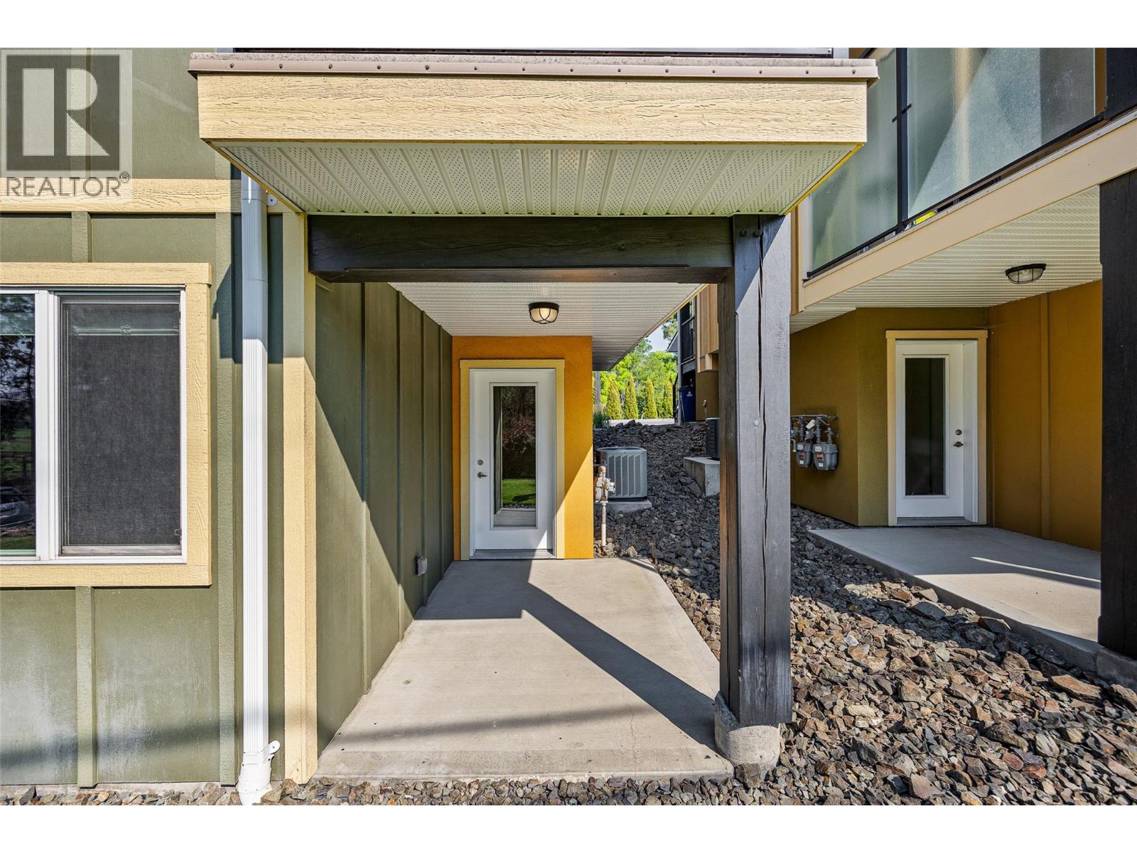  3464 Cougar Road, West Kelowna
