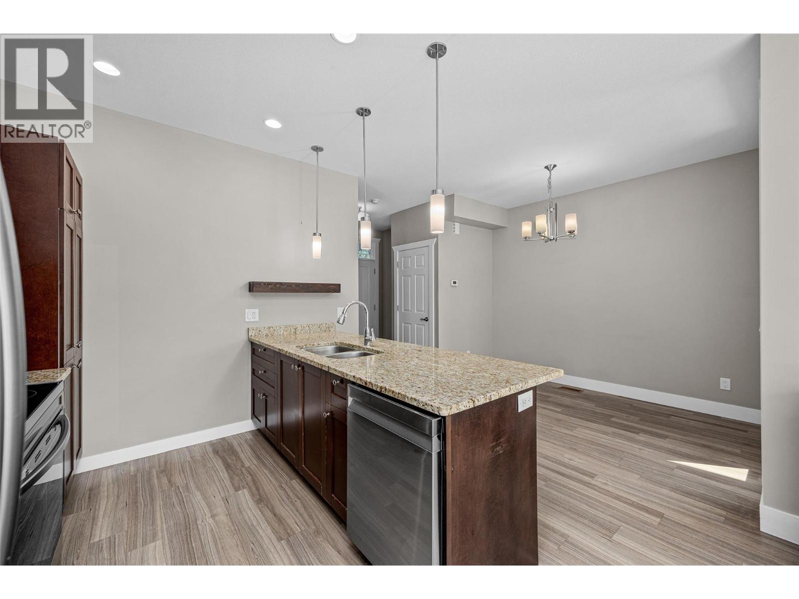  3464 Cougar Road, West Kelowna