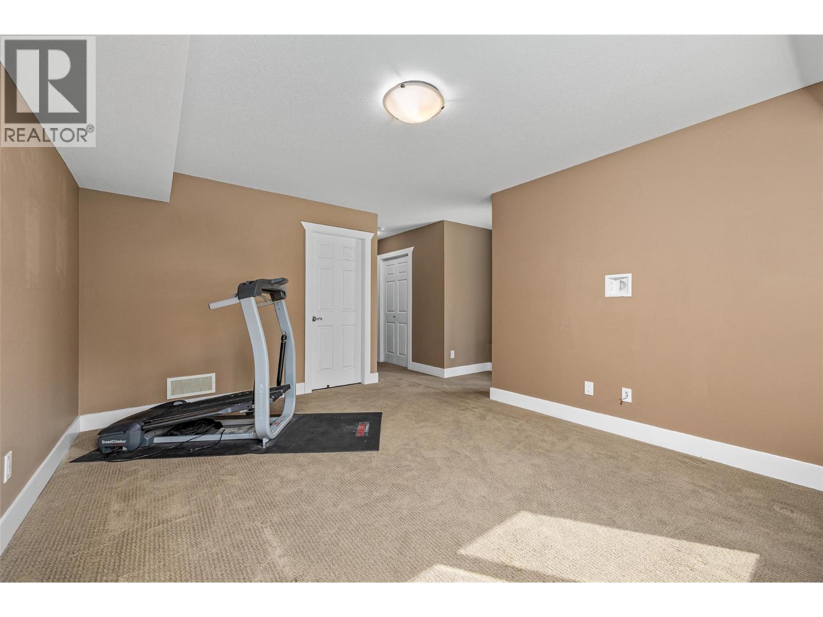  3464 Cougar Road, West Kelowna