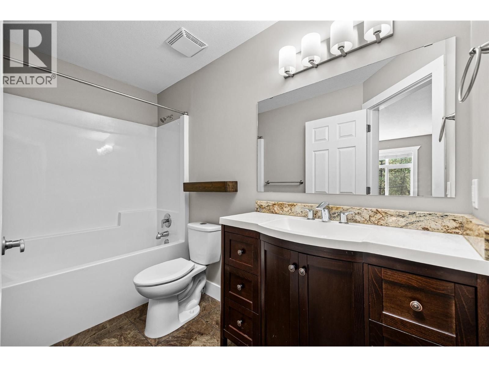  3464 Cougar Road, West Kelowna