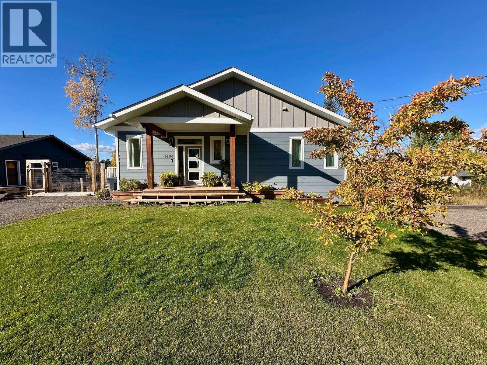 1494 CHESTNUT Street, Telkwa