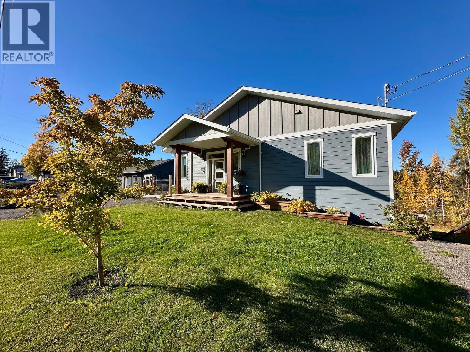 1494 CHESTNUT Street, Telkwa