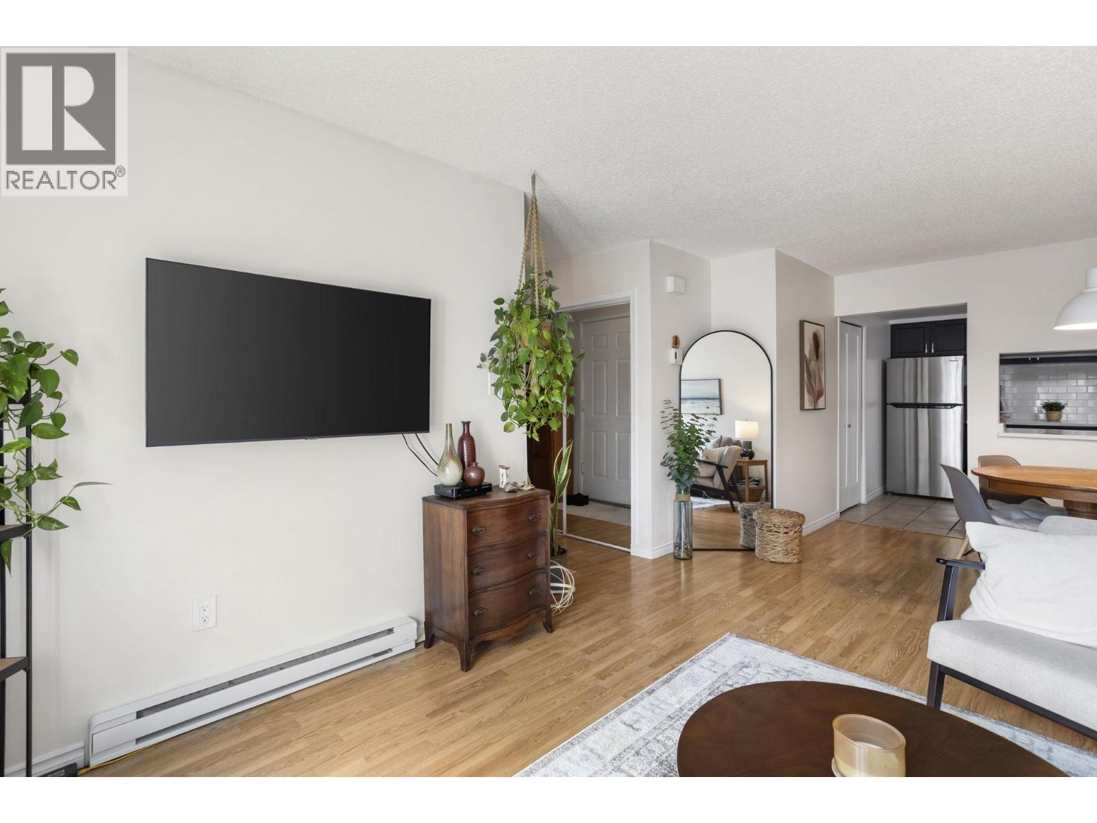 6 340 GINGER DRIVE, New Westminster