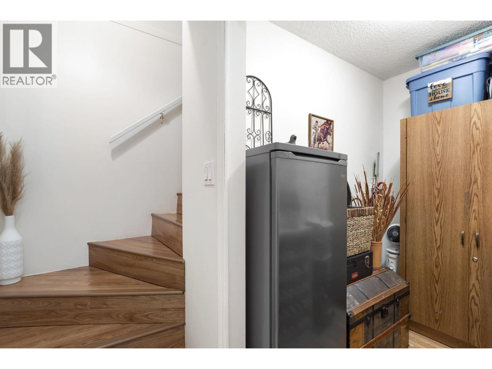 6 340 GINGER DRIVE, New Westminster