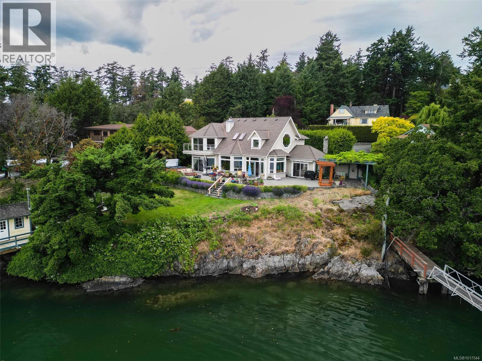  8 Lighthouse Lane, View Royal