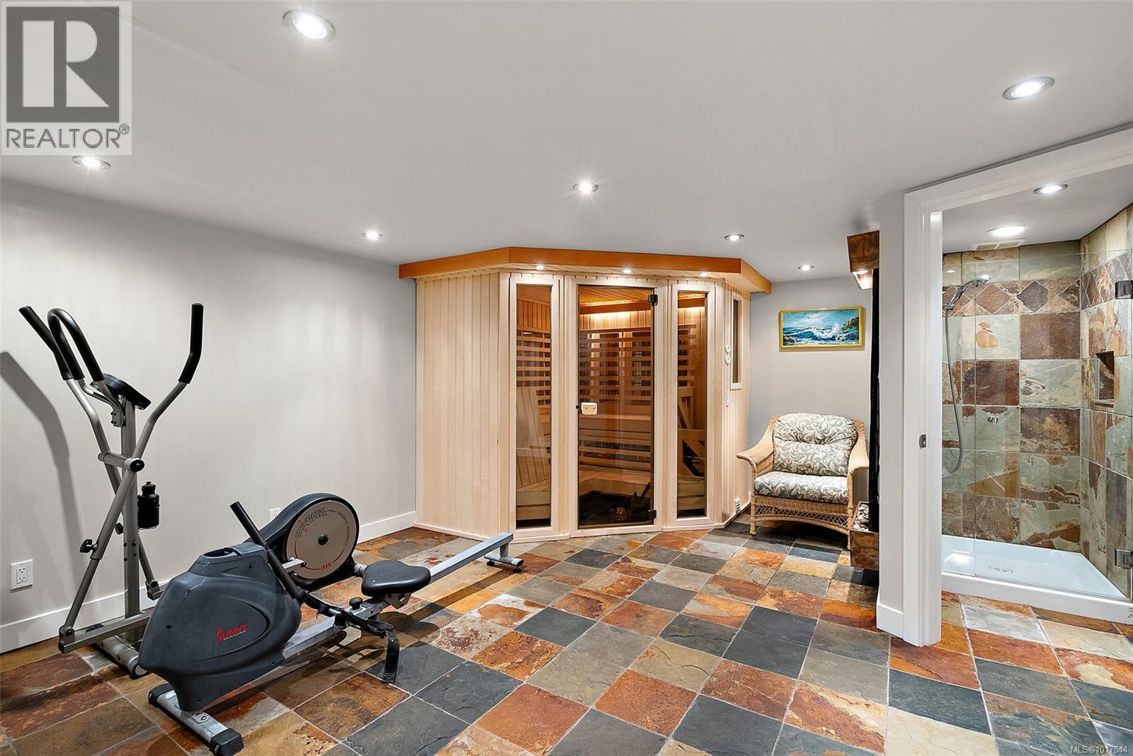  8 Lighthouse Lane, View Royal