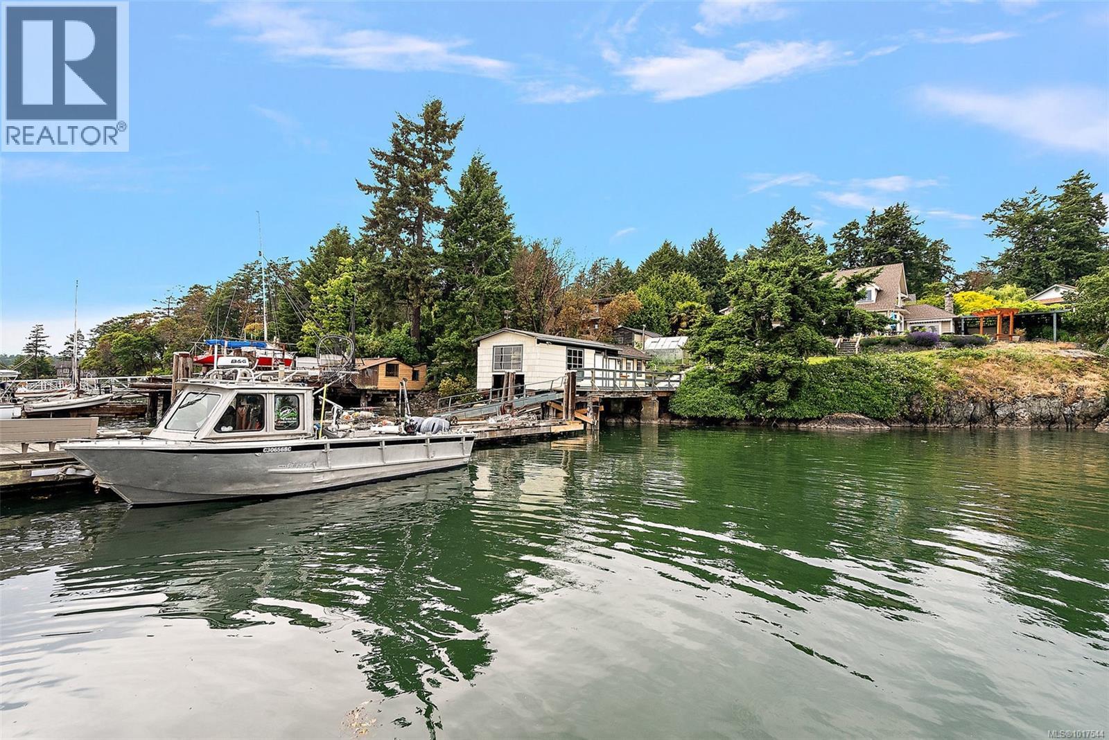  8 Lighthouse Lane, View Royal