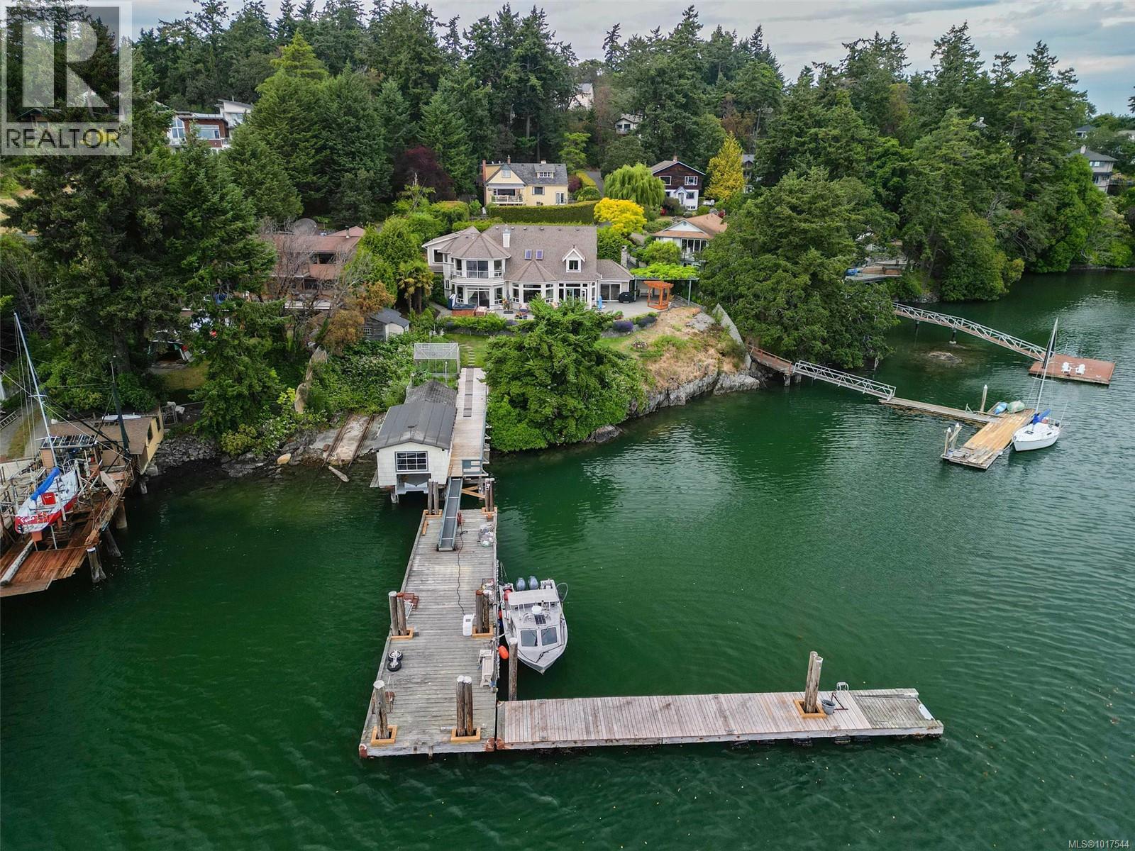  8 Lighthouse Lane, View Royal