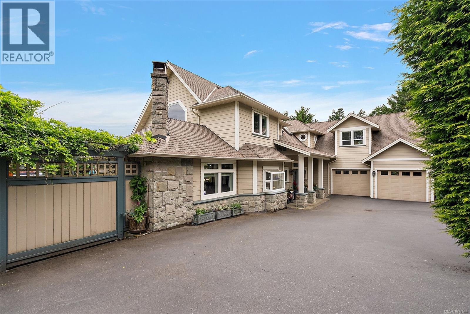  8 Lighthouse Lane, View Royal