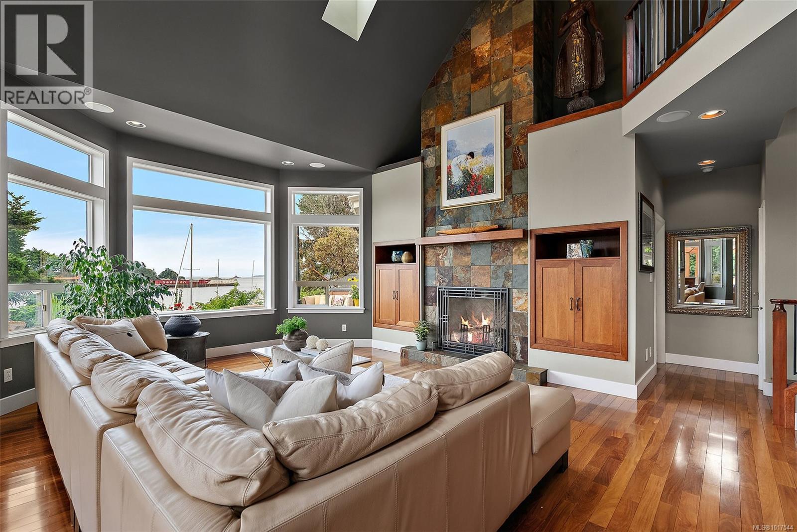  8 Lighthouse Lane, View Royal
