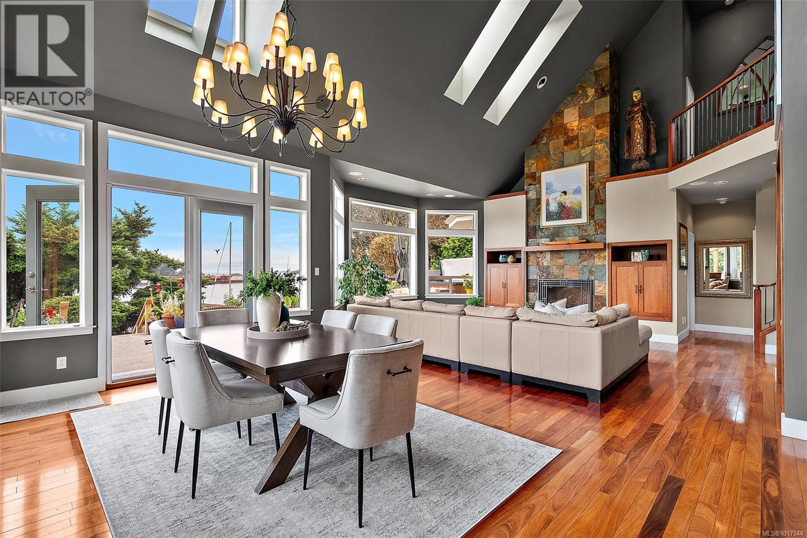  8 Lighthouse Lane, View Royal