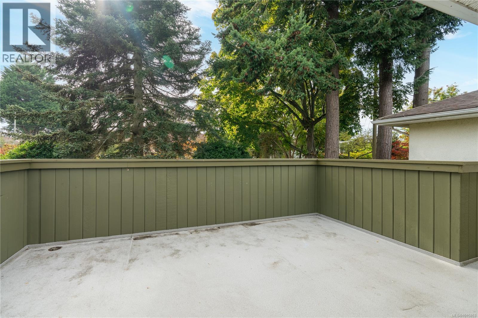  1835 Dunnett Crescent, Saanich