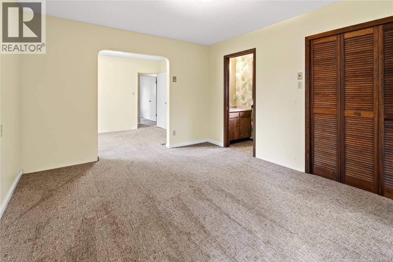 1835 Dunnett Crescent, Saanich