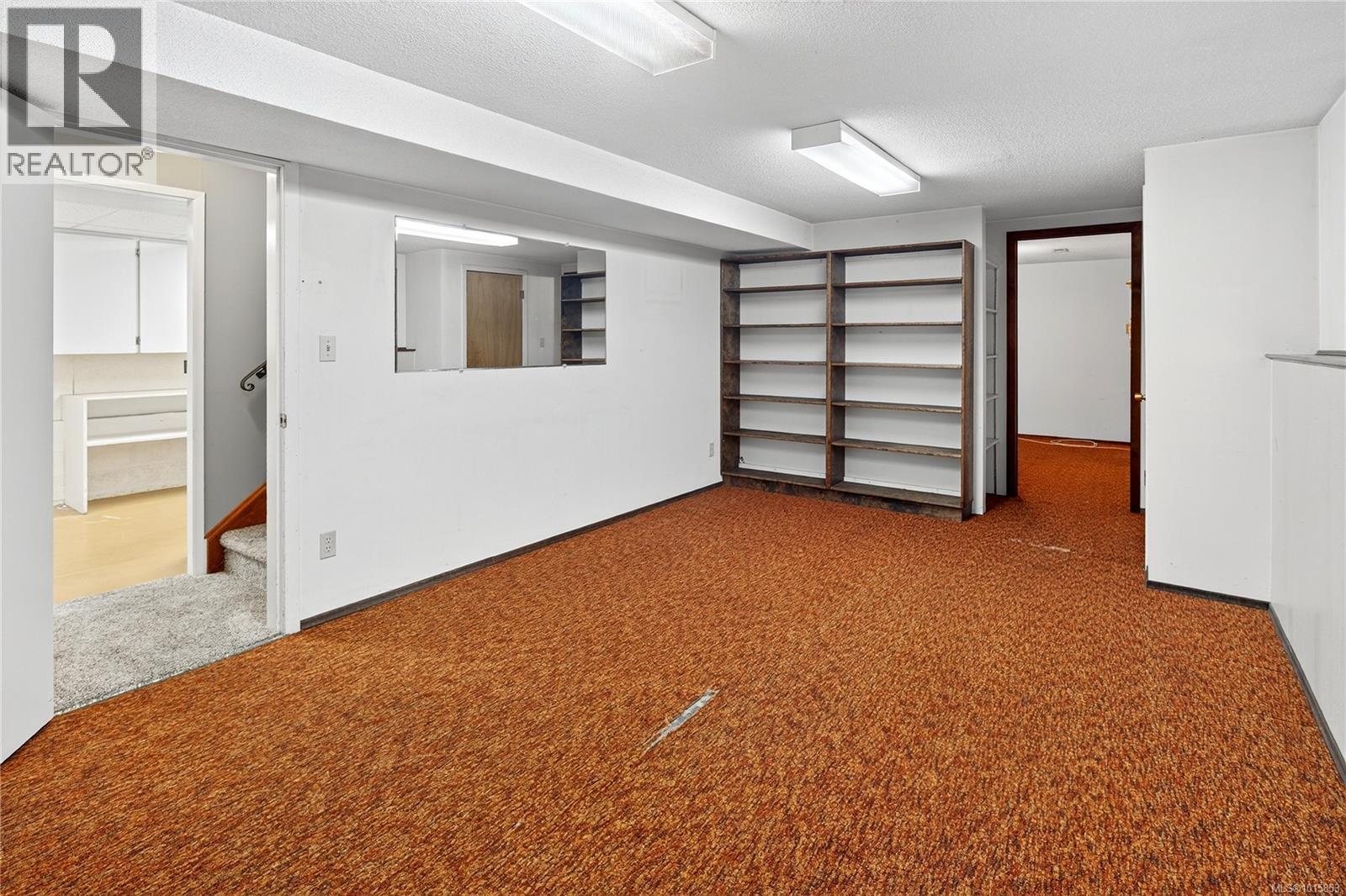  1835 Dunnett Crescent, Saanich