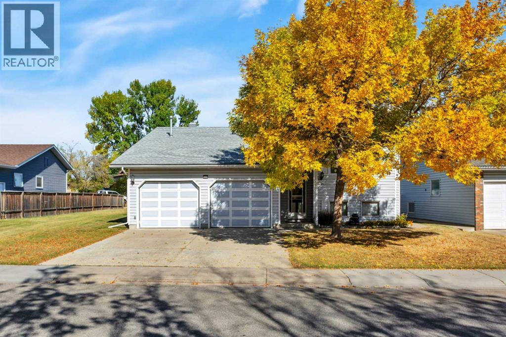 Single Family House Bi-level for Sale in  Glendale Boulevard Glendale Red Deer 