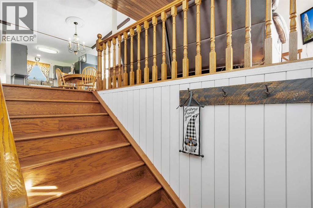 Single Family House Bi-level for Sale in  Glendale Boulevard Glendale Red Deer 