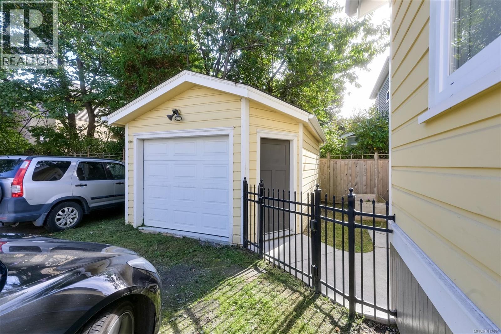  737 Vancouver Street, Victoria