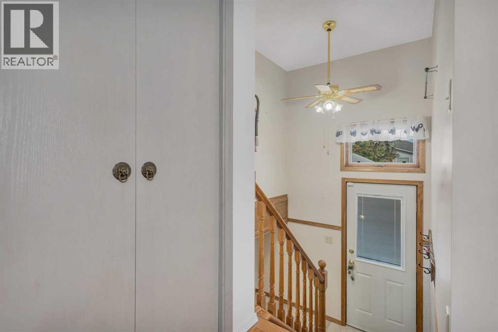 Single Family House Bi-level for Sale in  Glendale Boulevard Glendale Red Deer 