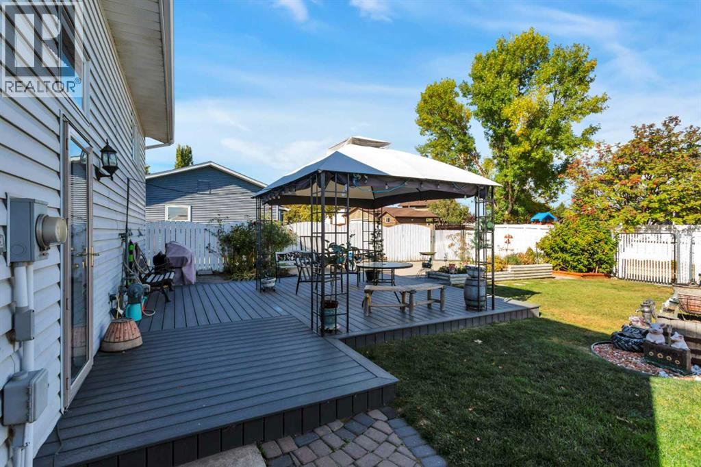 Single Family House Bi-level for Sale in  Glendale Boulevard Glendale Red Deer 