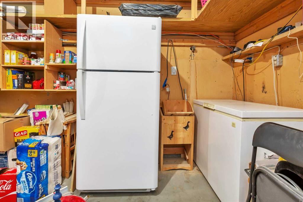 Single Family House Bi-level for Sale in  Glendale Boulevard Glendale Red Deer 