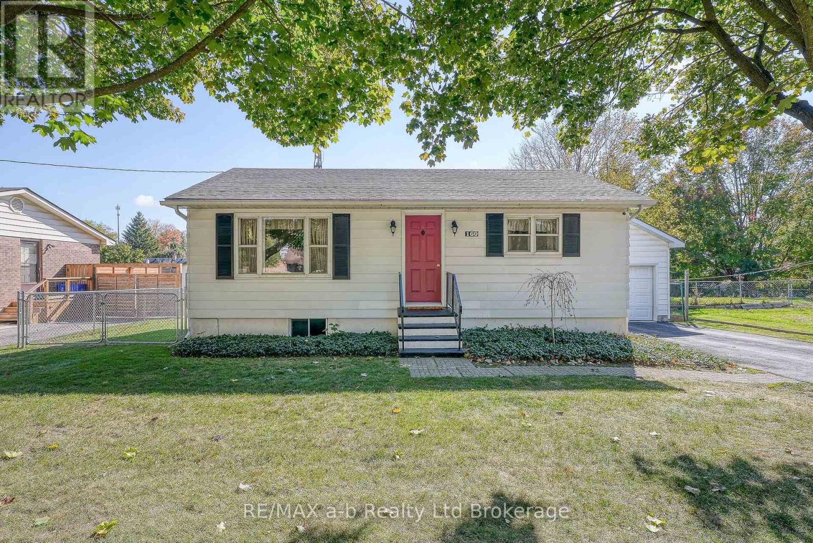 160 METCALFE STREET