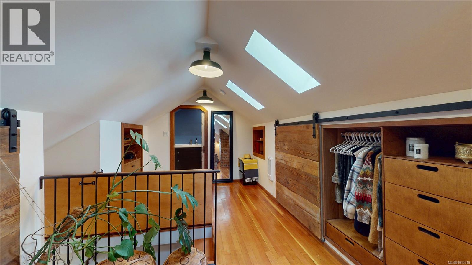  1024 Tolmie Avenue, Saanich