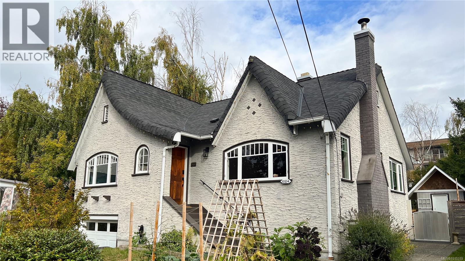  1024 Tolmie Avenue, Saanich