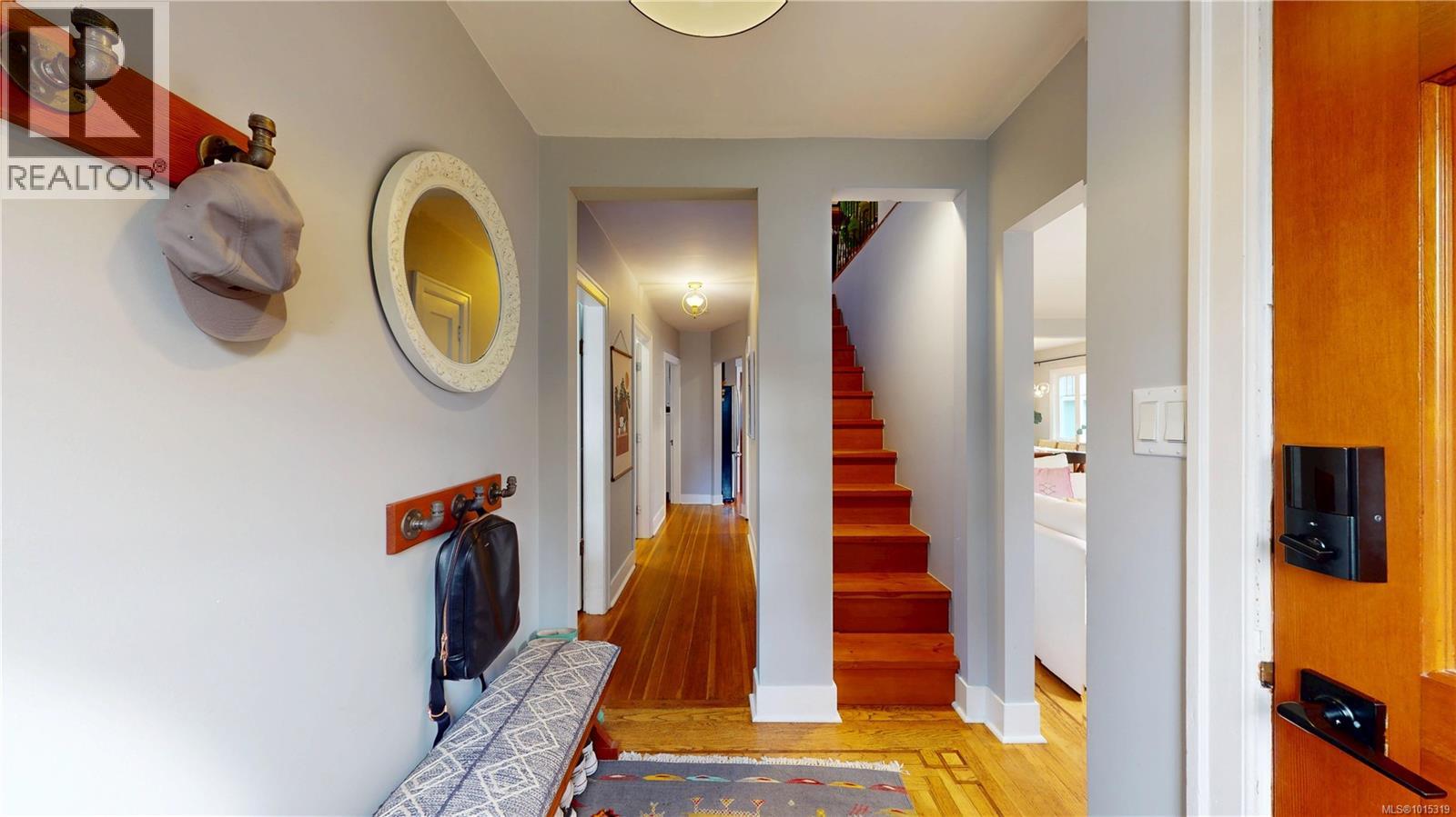  1024 Tolmie Avenue, Saanich