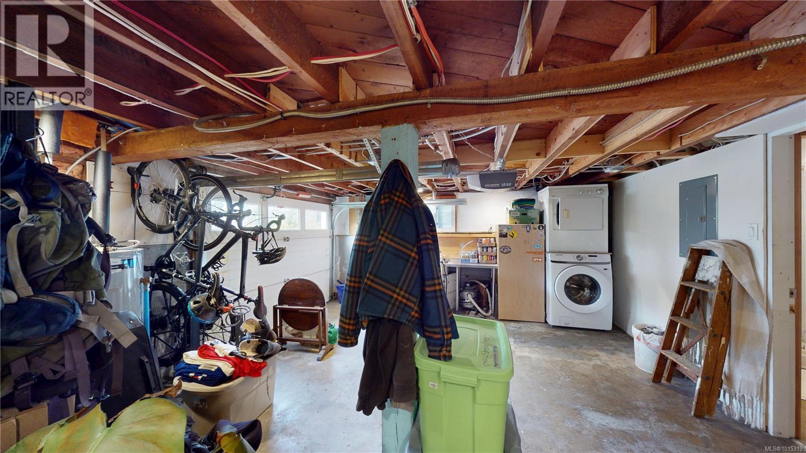  1024 Tolmie Avenue, Saanich