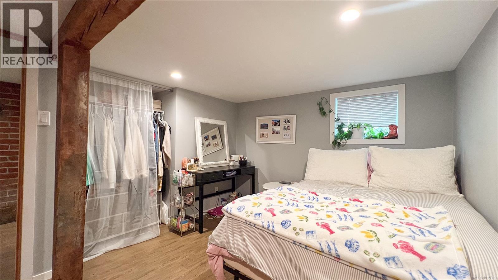  1024 Tolmie Avenue, Saanich