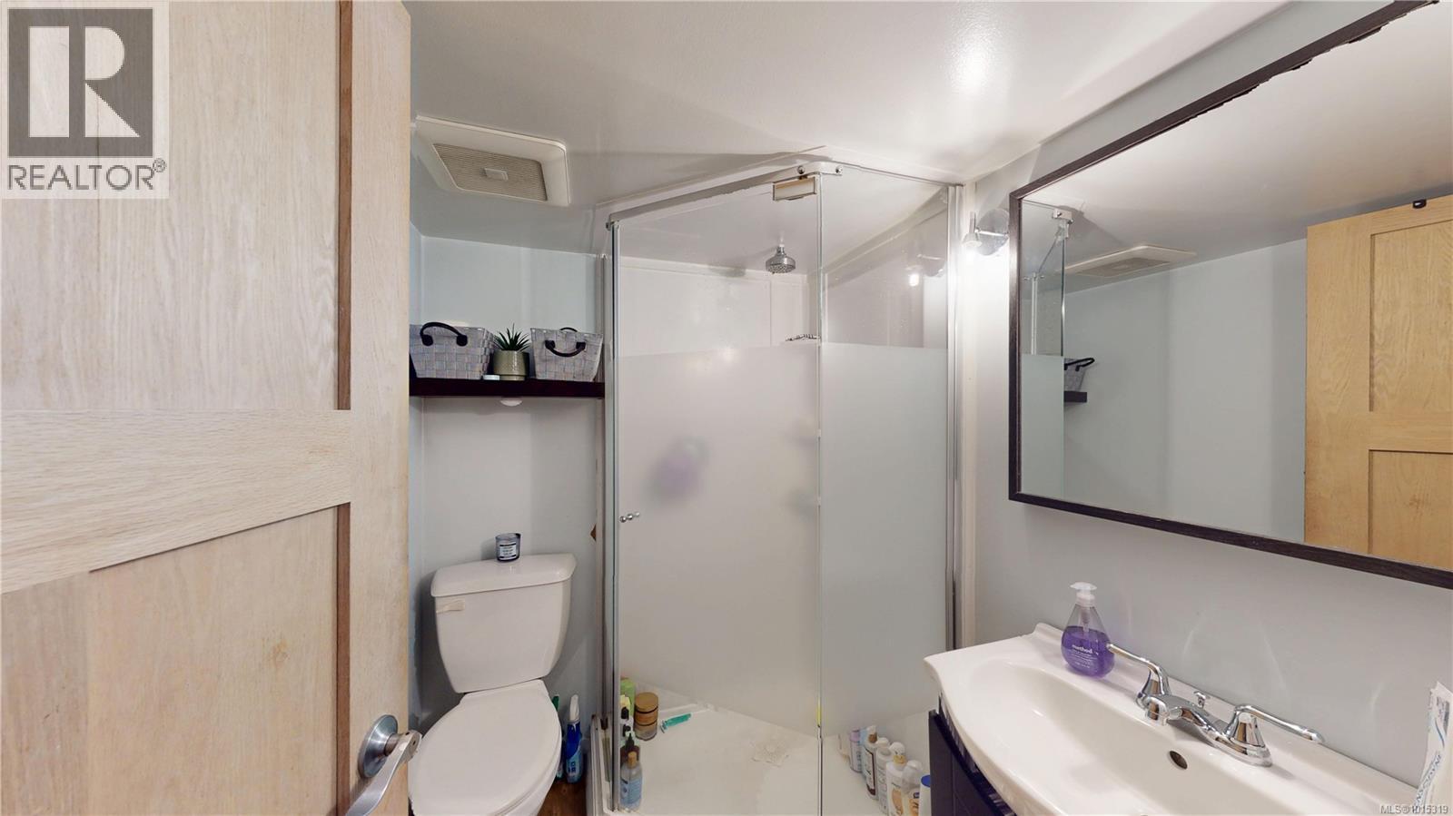  1024 Tolmie Avenue, Saanich