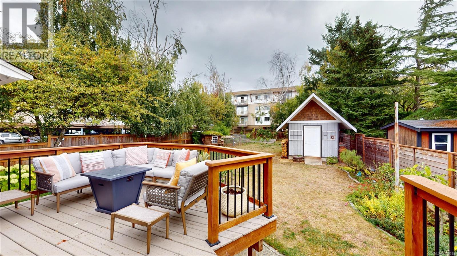  1024 Tolmie Avenue, Saanich