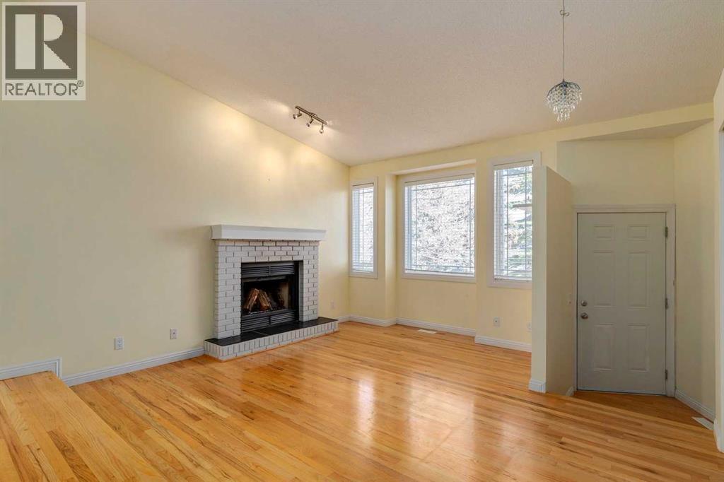 Single Family House Bungalow for Sale in  Shawfield Drive SW Shawnessy Calgary 