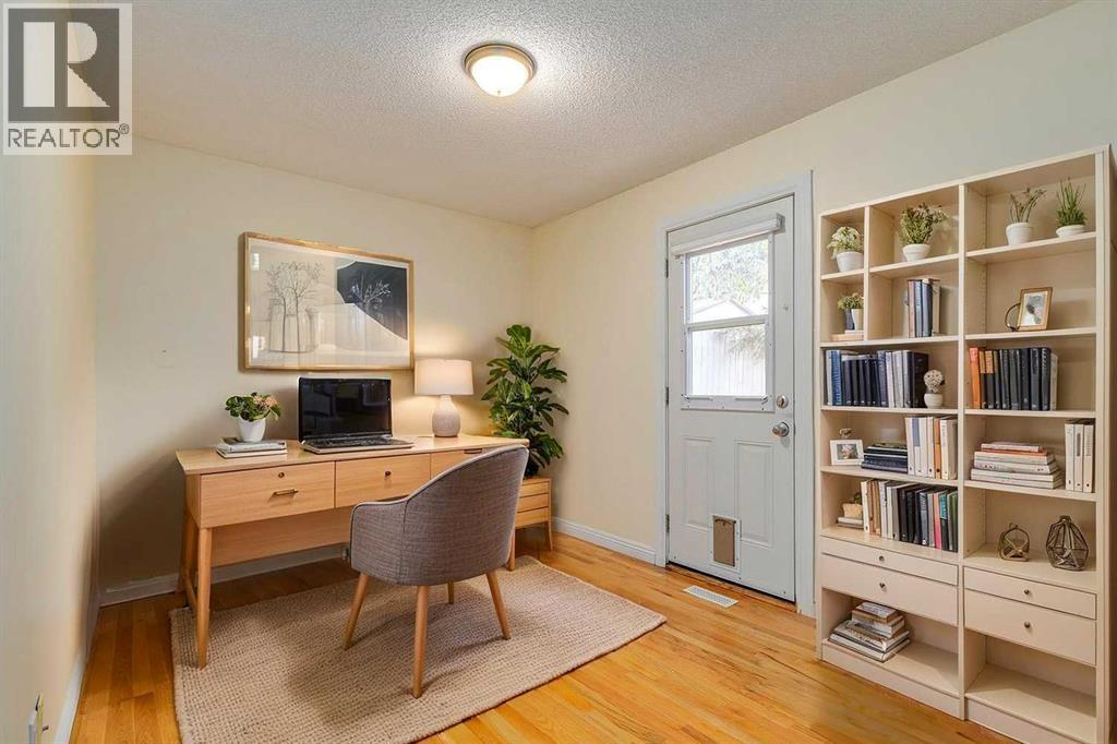 Single Family House Bungalow for Sale in  Shawfield Drive SW Shawnessy Calgary 