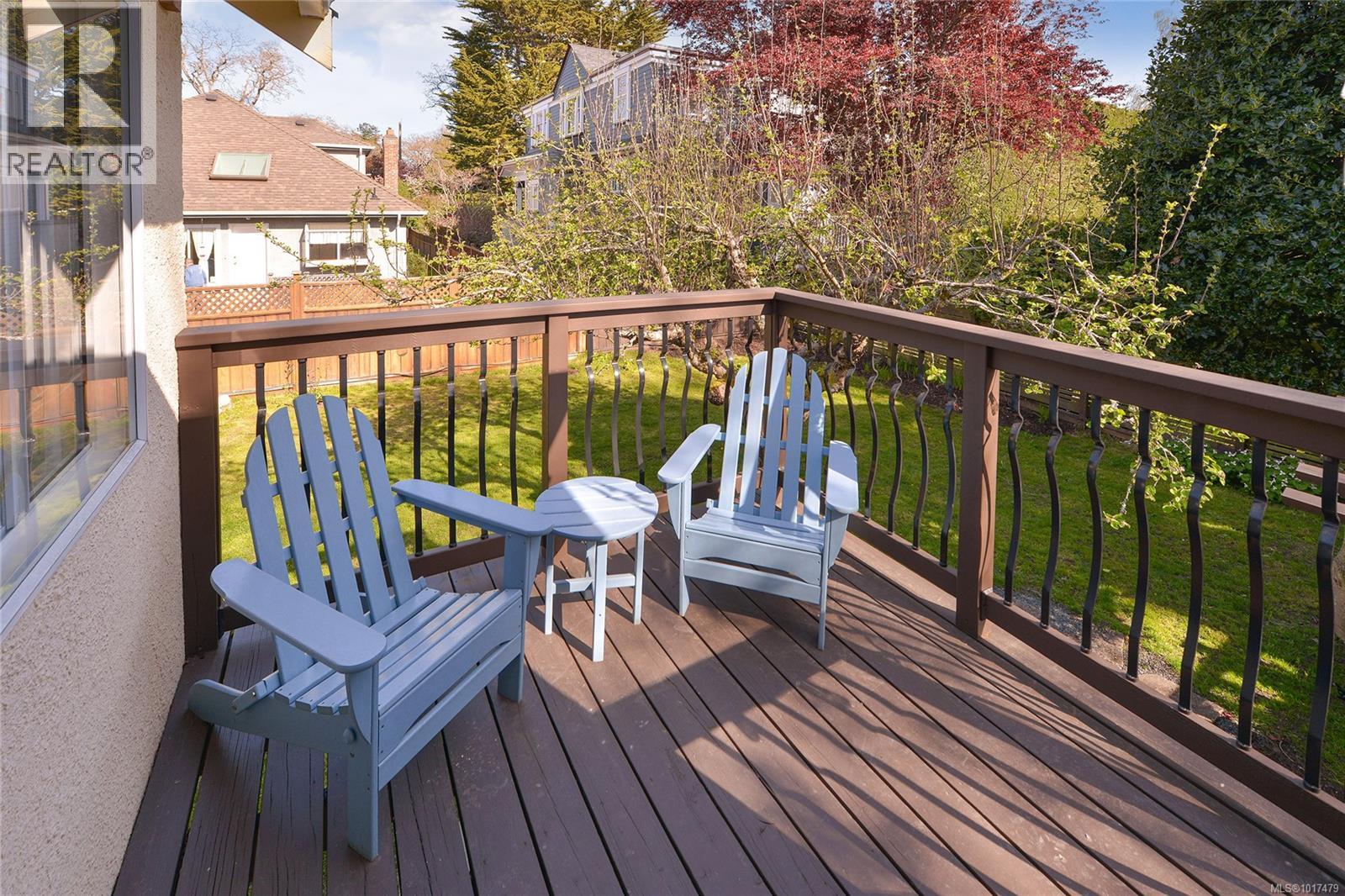  1375 Monterey Avenue, Oak Bay
