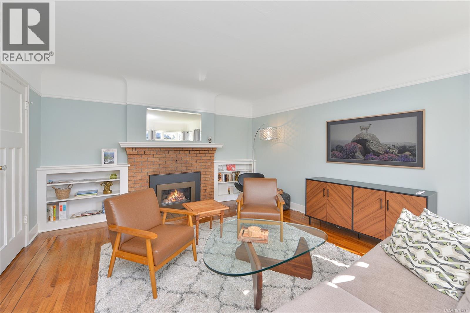  1375 Monterey Avenue, Oak Bay
