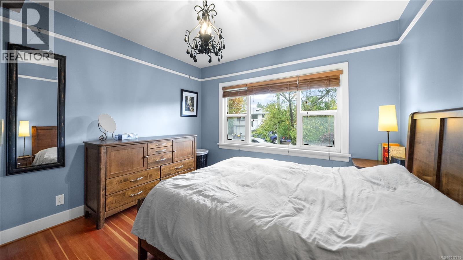  1102 Vista Heights, Victoria