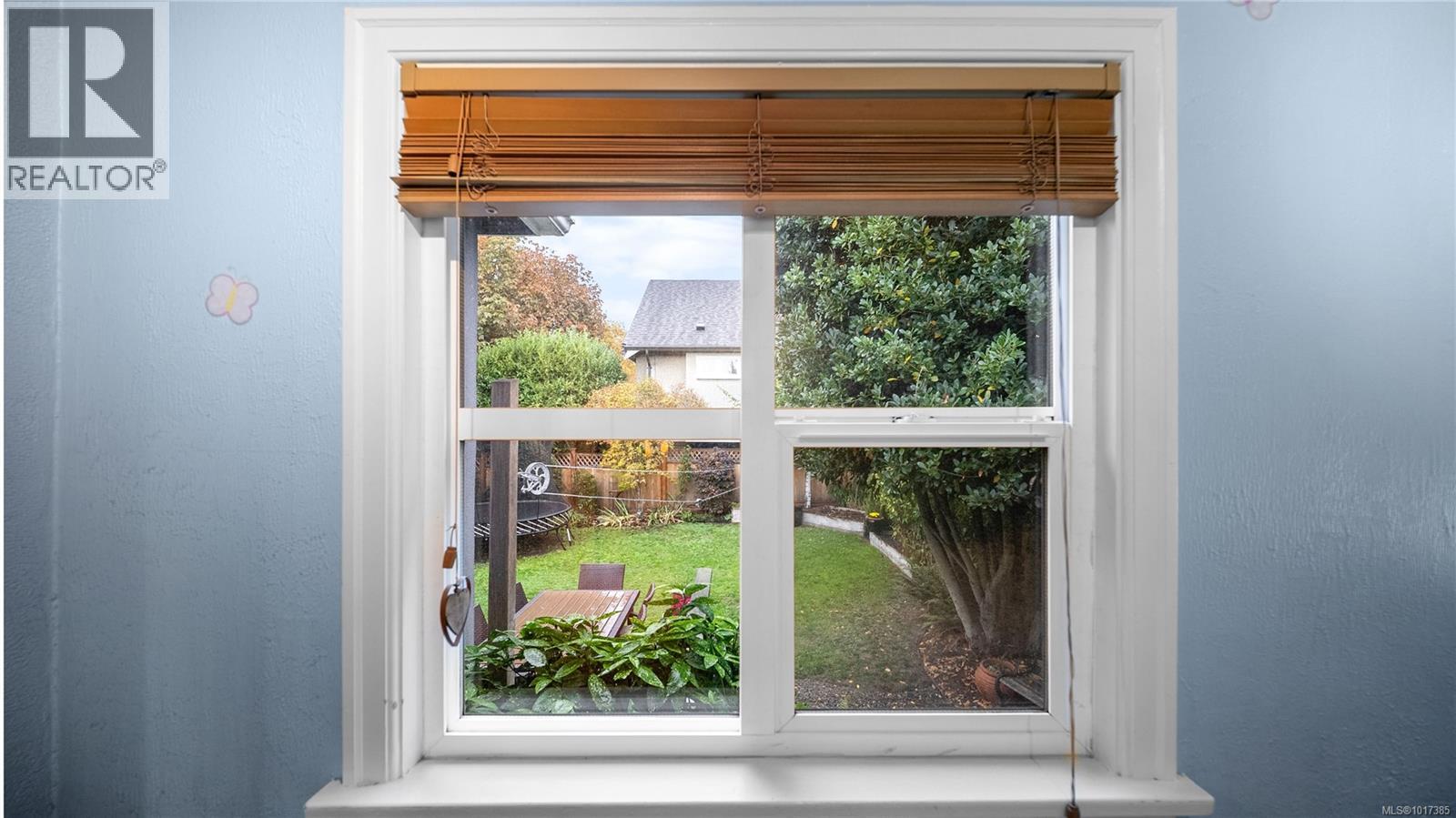  1102 Vista Heights, Victoria