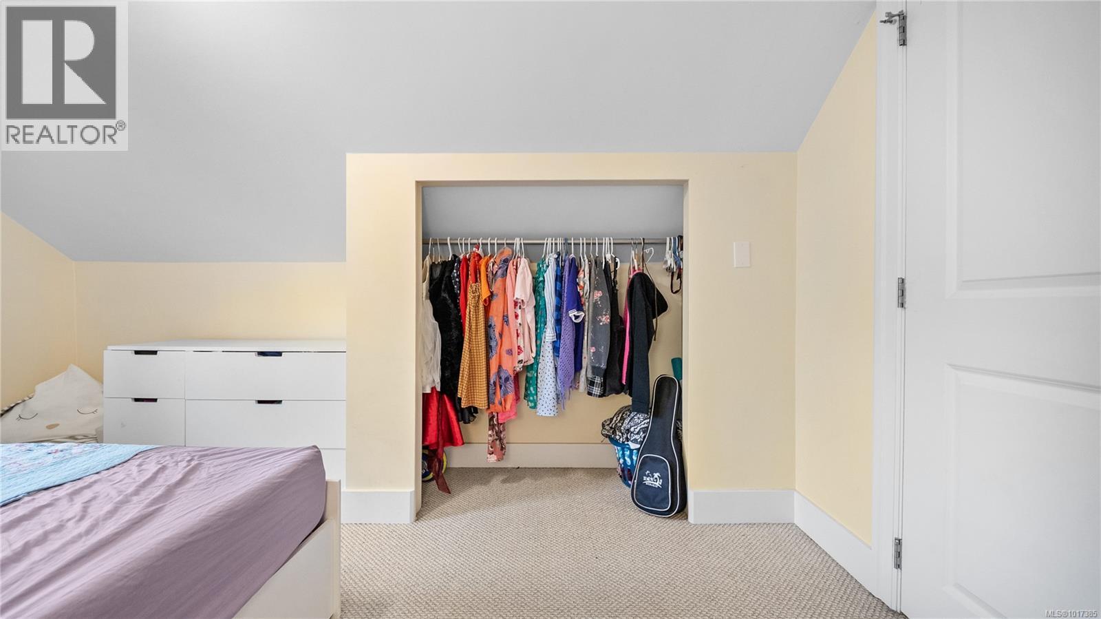  1102 Vista Heights, Victoria
